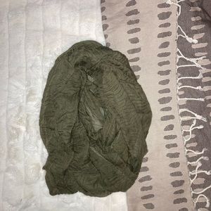 Charlotte Russe green infinity scarf sheer great condition